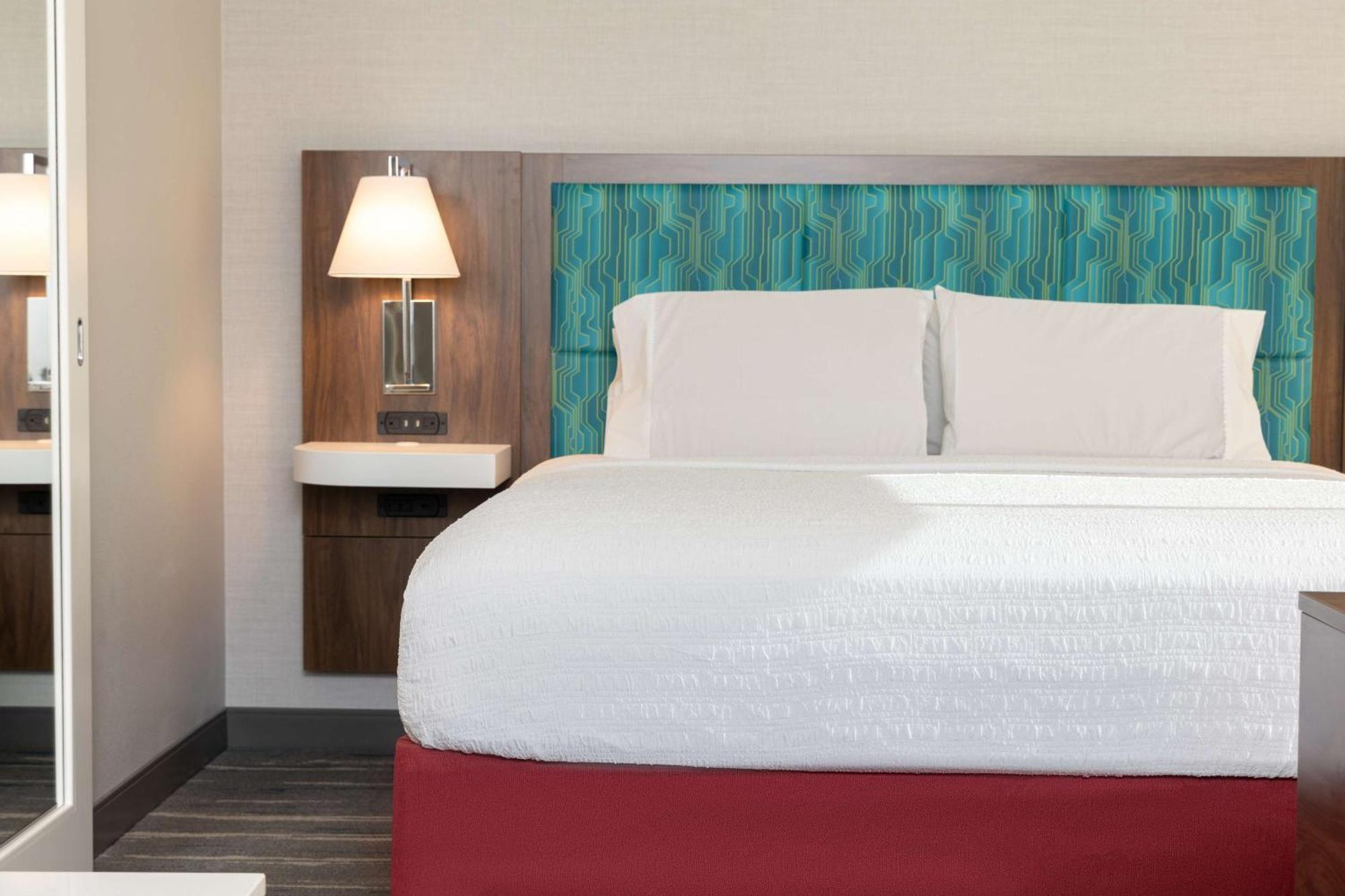 Hampton Inn & Suites Santa Rosa Sonoma Wine Country Exterior photo