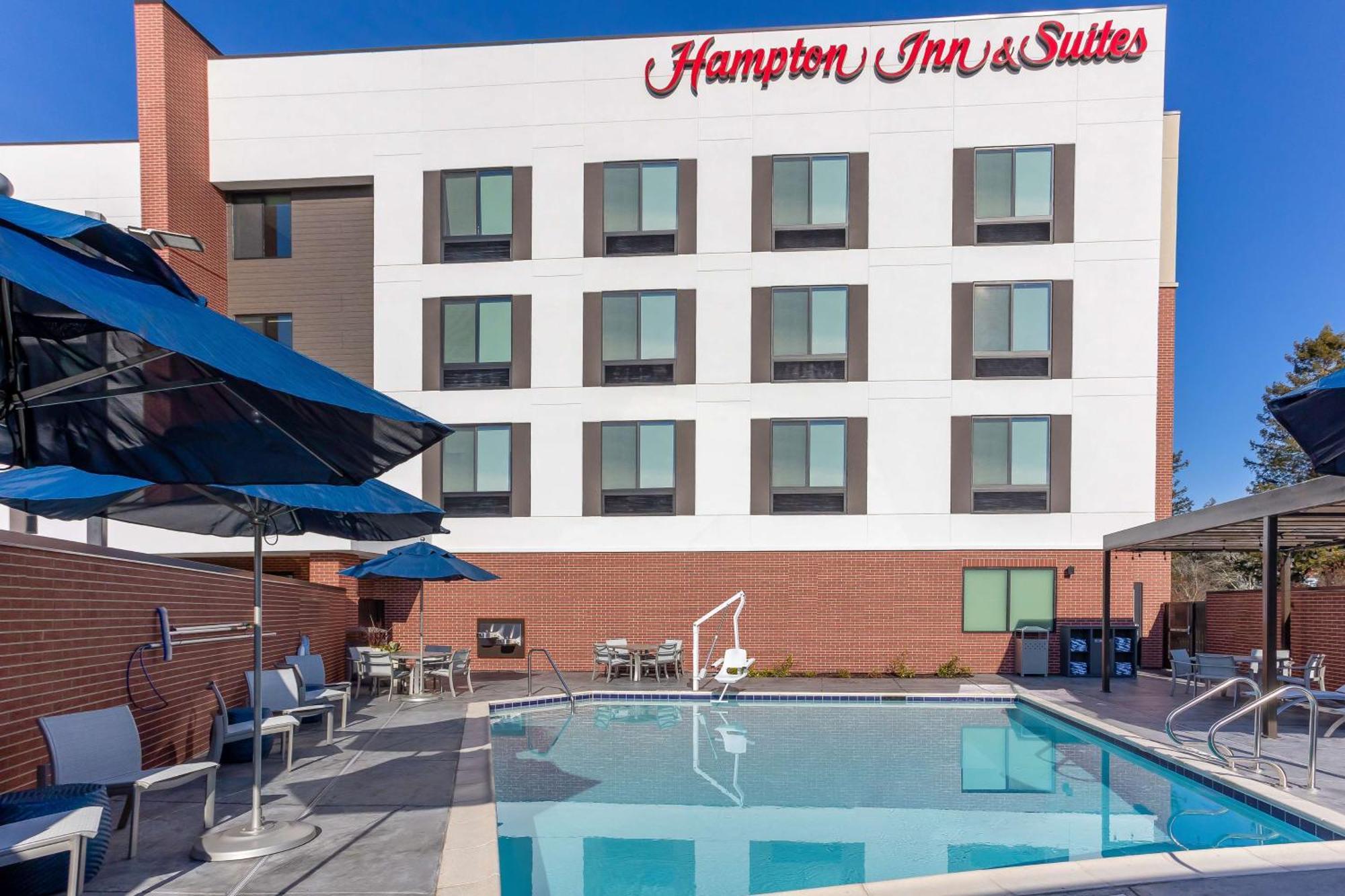 Hampton Inn & Suites Santa Rosa Sonoma Wine Country Exterior photo